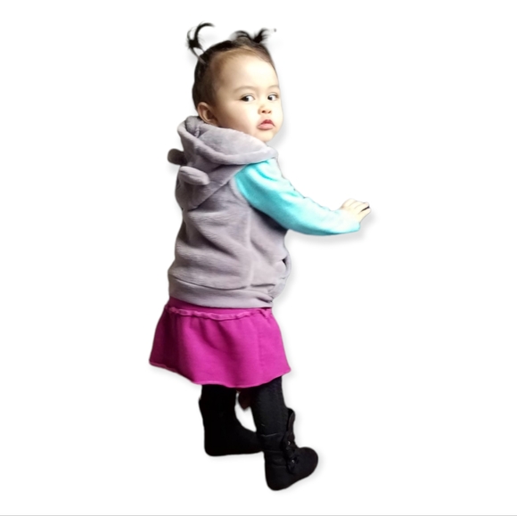 Guess Baby Plum baby skirt with bottom snaps. - Picture 6 of 10